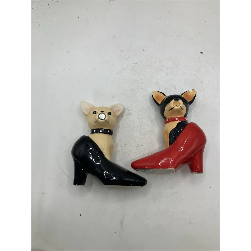 Kissing Chihuahua Dogs In Red And Black Pump Heel‎ Shoes Salt And Pepper Shakers